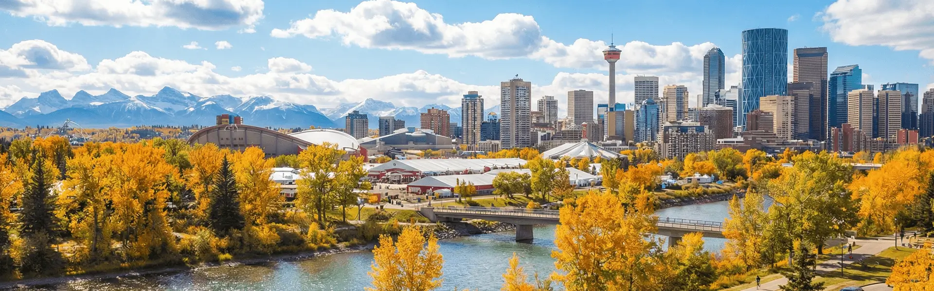 カルガリーの都市と山々の風景