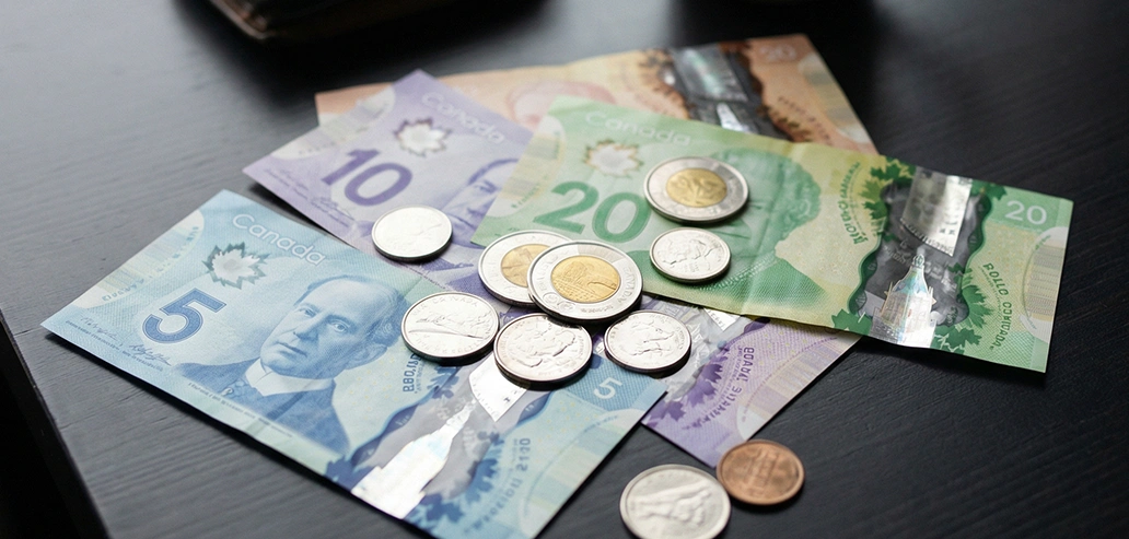 カナダの街中の交通風景