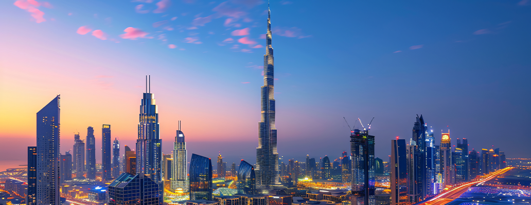 夕暮れのドバイ摩天楼とブルジュ・ハリファの夜景