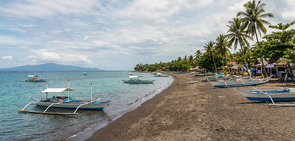 南国リゾート感のあるドゥマゲテのビーチ