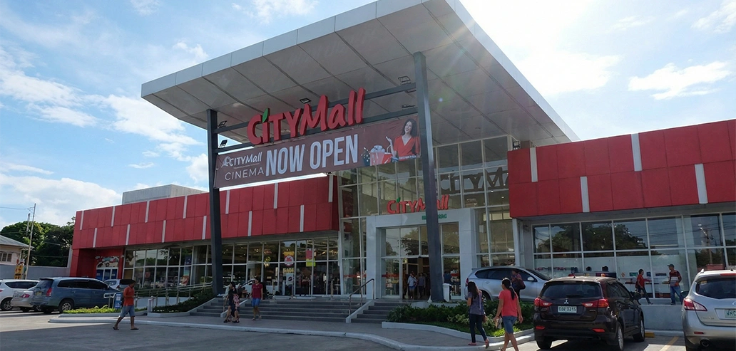 ドゥマゲテの大型ショッピングモール