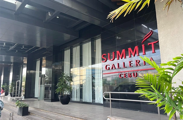 フィリピン留学中に滞在する外部寮のコンドミニアム外観