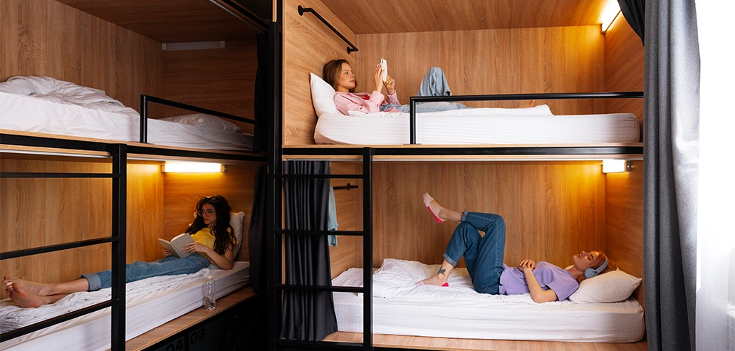 フィリピン留学の学生寮にある複数人部屋の二段ベッド