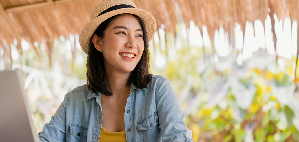 フィリピンでの生活を楽しむ日本人女性のイメージ