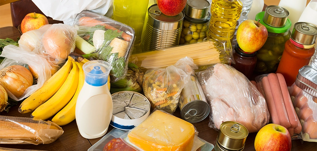 フィリピンのスーパーで購入できる食材や乳製品、パンのイメージ