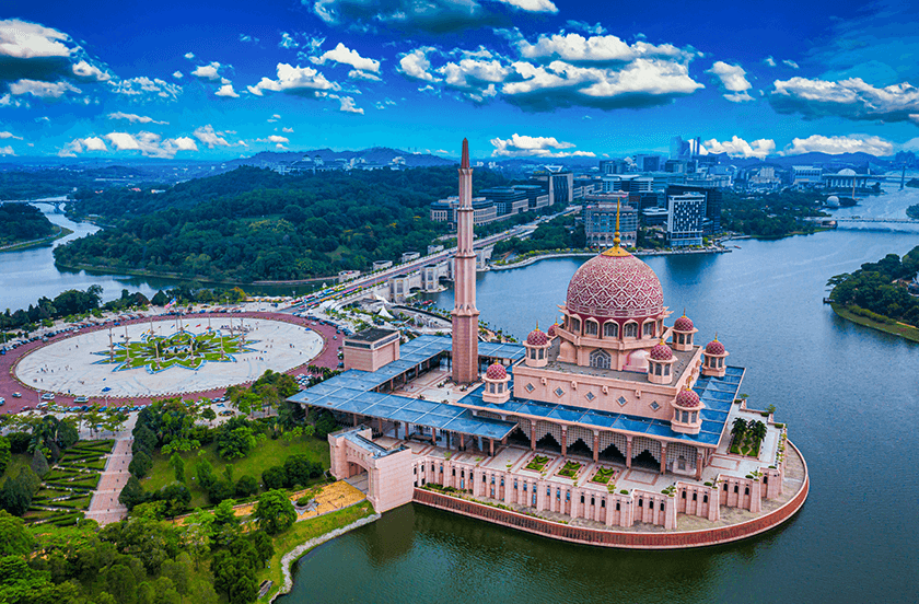 マレーシア留学の魅力 | マレーシア ピンクモスクと行政都市プトラジャヤの風景